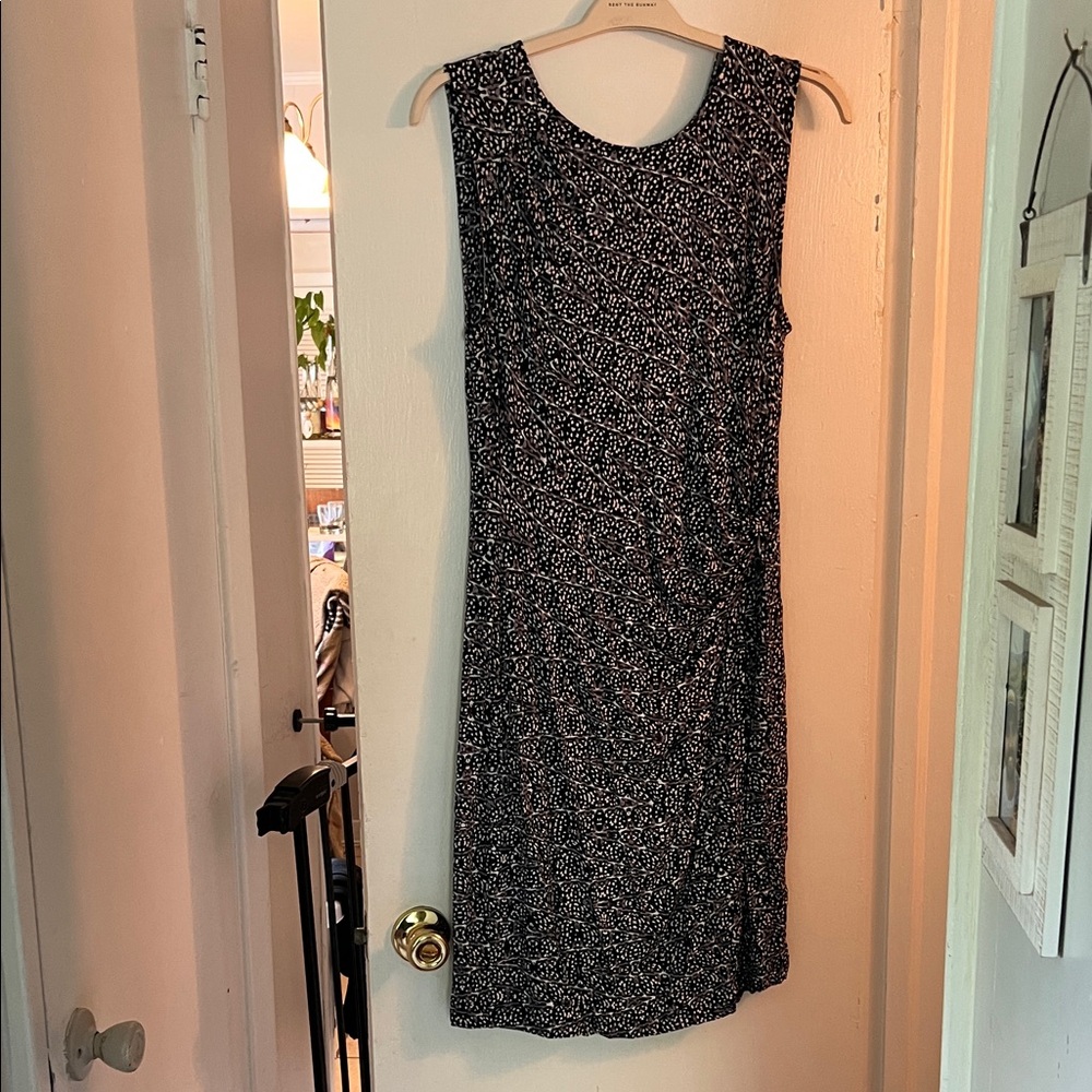ZOZO Sleeveless Black and White Printed Midi Dress